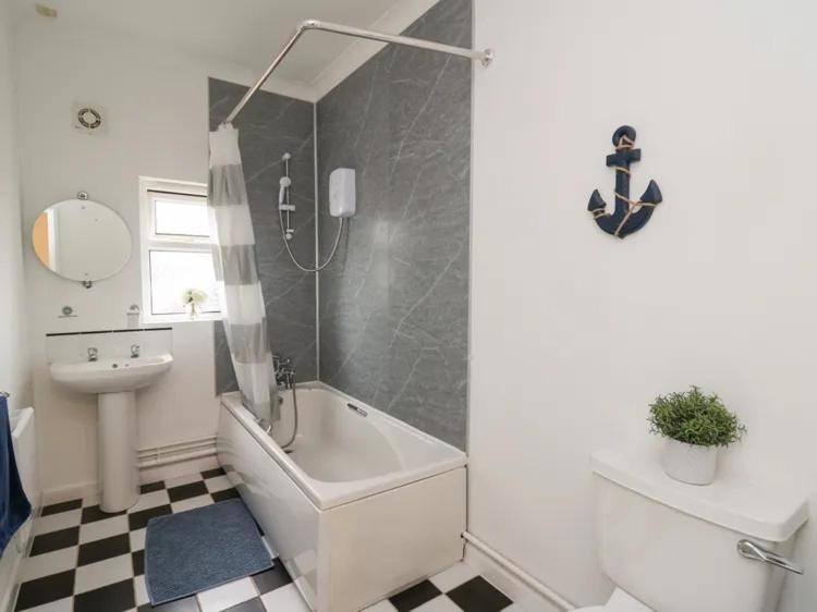 2 Bedroom Holiday Home In The Heart Of West Wales Сейнт Клиърс Екстериор снимка