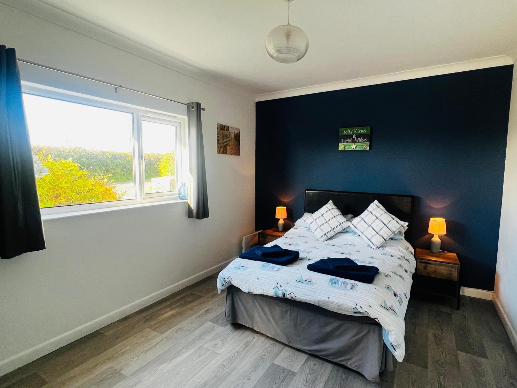 2 Bedroom Holiday Home In The Heart Of West Wales Сейнт Клиърс Екстериор снимка